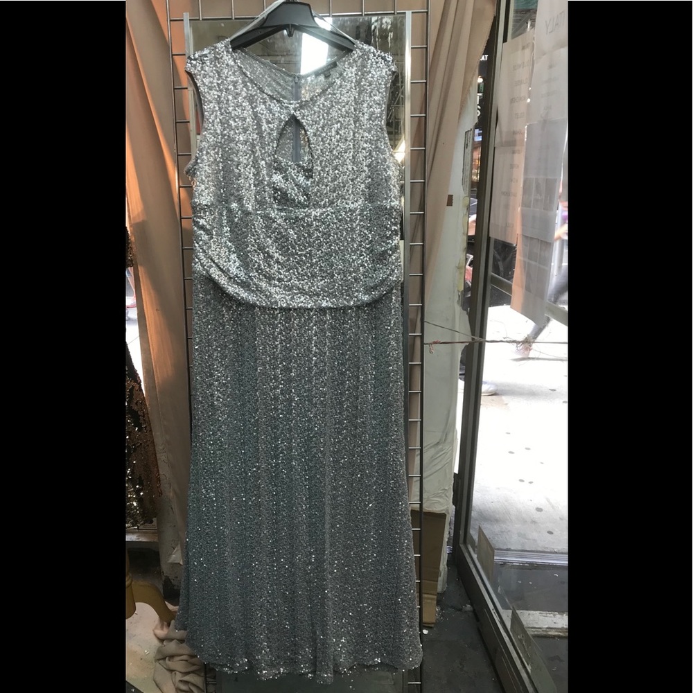 MARINA dress Cutout Sequin Lace Gown Silver,NWT - Picture 5 of 13